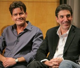 Charlie Sheen se chce usmířit s Chuckem Lorrem