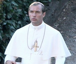 HBO se stěhuje do Vatikánu, přibírá hvězdné obsazení