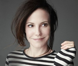 Pan Mercedes přilákal Mary-Louise Parker